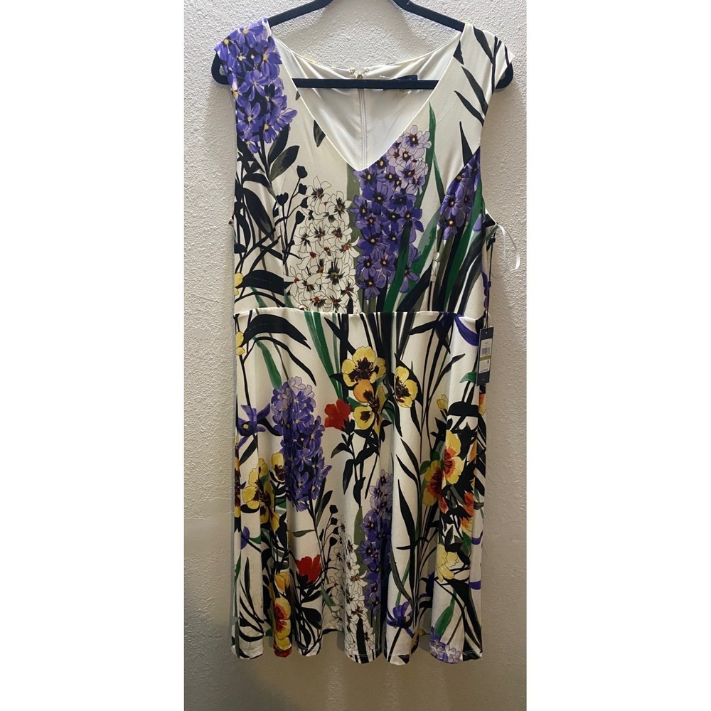 Tommy Hilfiger  Women's 14 Floral Print V Neck‎ Sleeveless Midi Dress  NWT - Picture 2 of 10